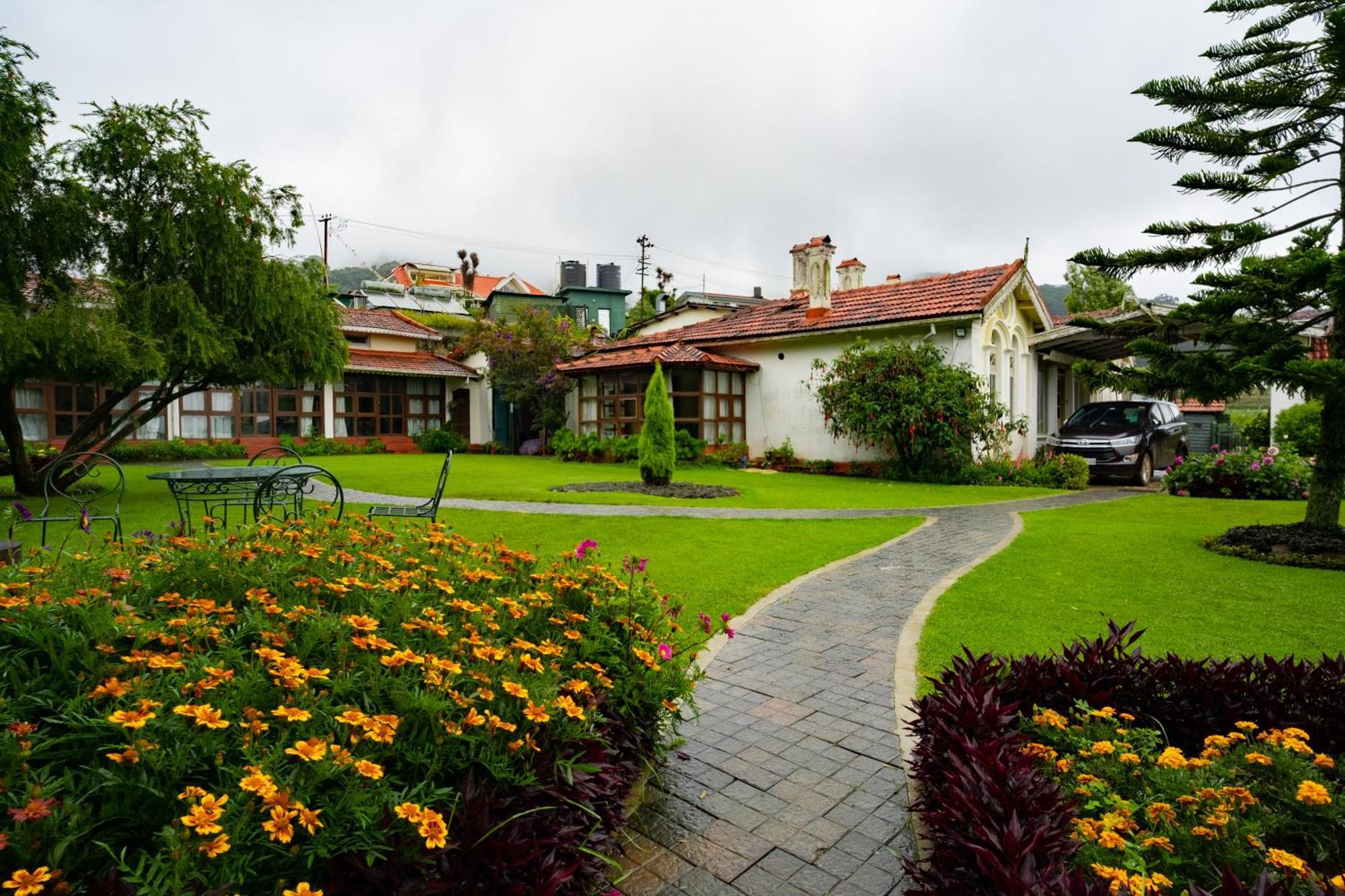 Sherlock Ooty Luaran gambar